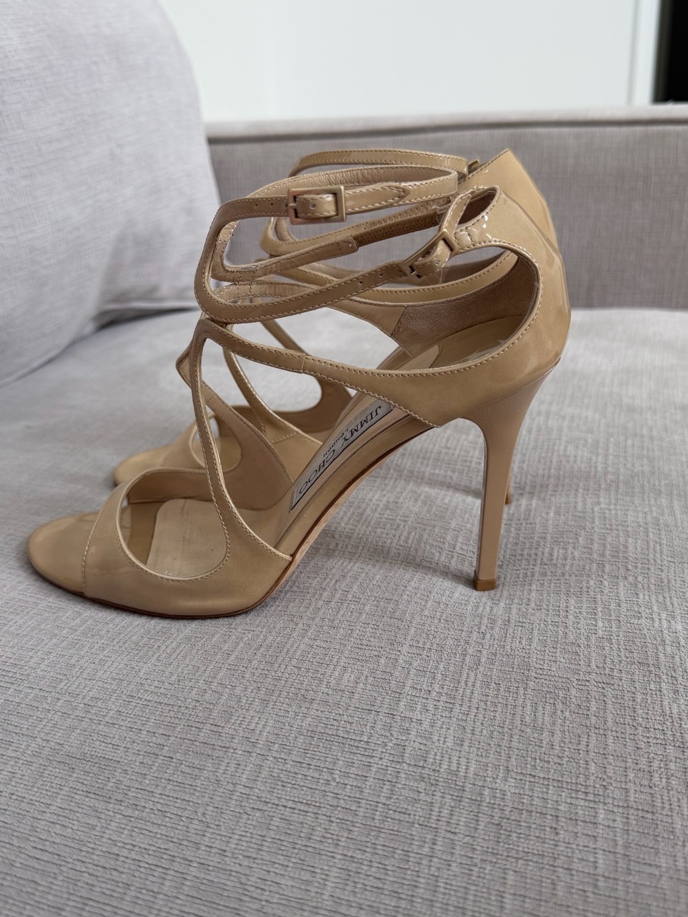 Jimmy Choo Lang Beige Patent Leather Ankle Strap Sandals size 38.5 - Picture 3 of 7